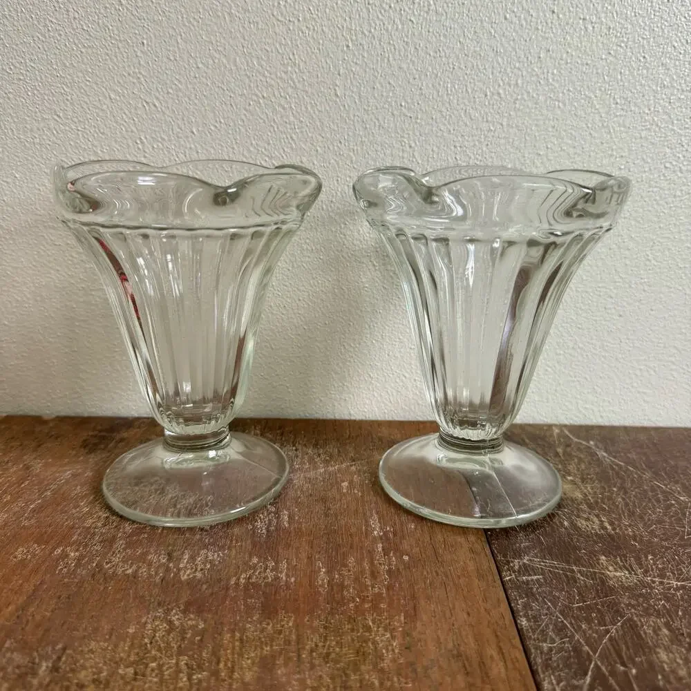 Pair (2) Vintage Clear Ribbed Pedestal Glass Diner Parfait Sundae Glasses
